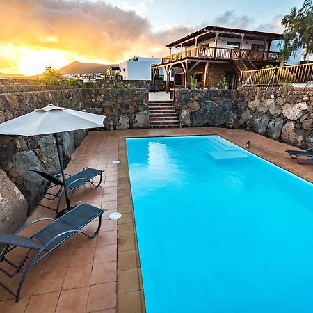 Villa Alcalde Macher ภายนอก รูปภาพ
