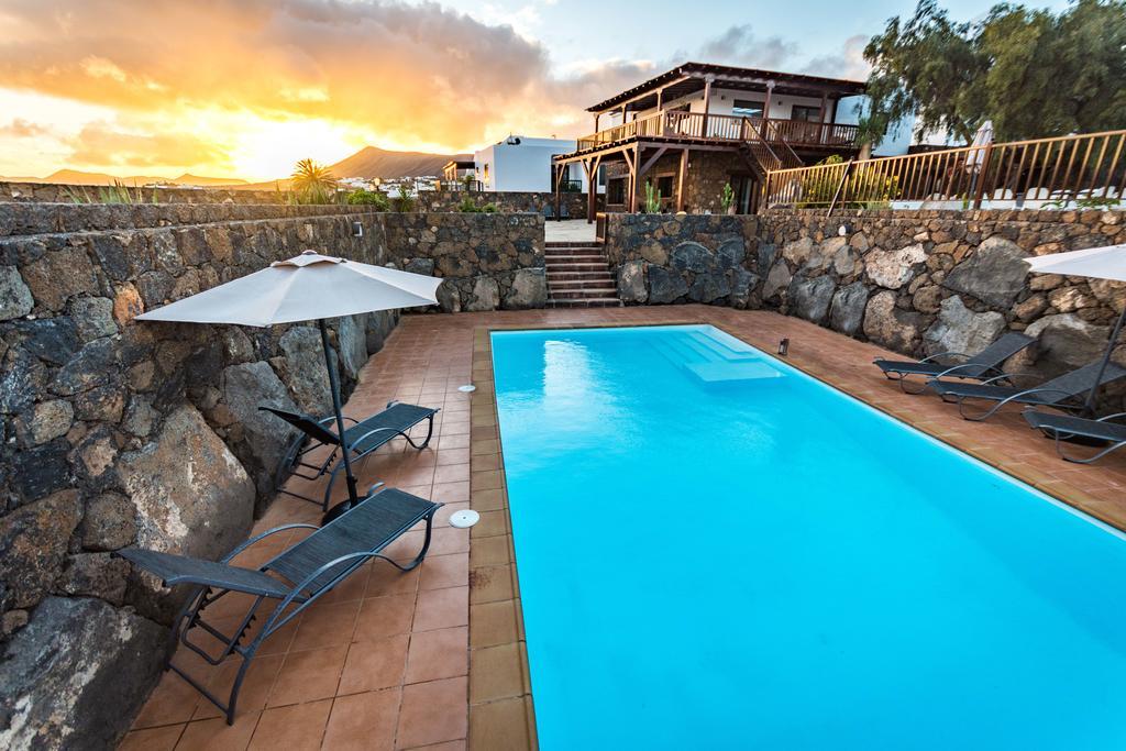Villa Alcalde Macher ภายนอก รูปภาพ